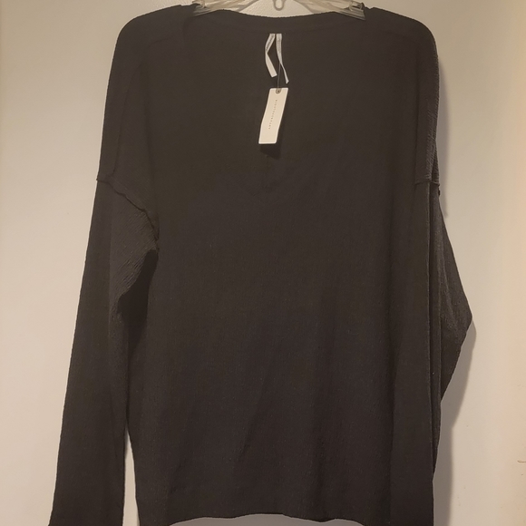 Anthropologie Brand New Textured Black Ling sleeve Top. XL. NWT! - Picture 3 of 15